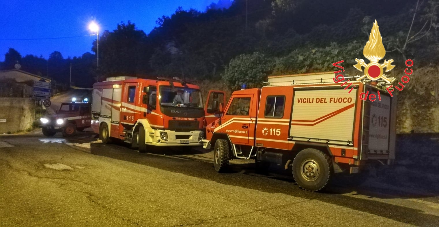Notte d'inferno per i VVF nel Lametino e nella Presila Catanzarese (Foto)