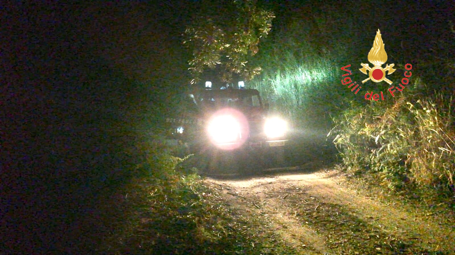 Notte d'inferno per i VVF nel Lametino e nella Presila Catanzarese (Foto)