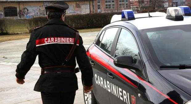 Cremona, anziano tenta il suicidio con un coltello: salvato dai Carabinieri