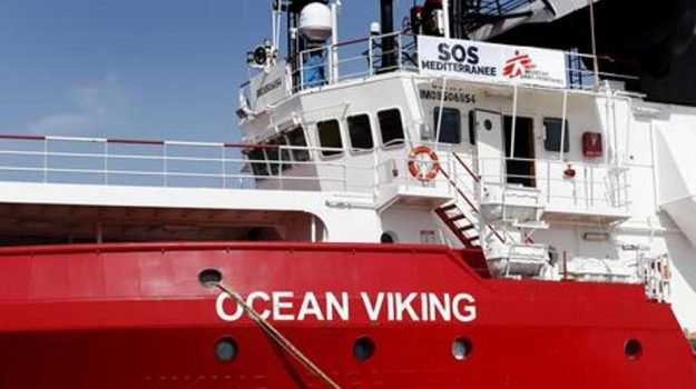 Migranti, sulla nave Ocean Viking restano 5 giorni di cibo "proseguono gli sbarchi 'fantasma"