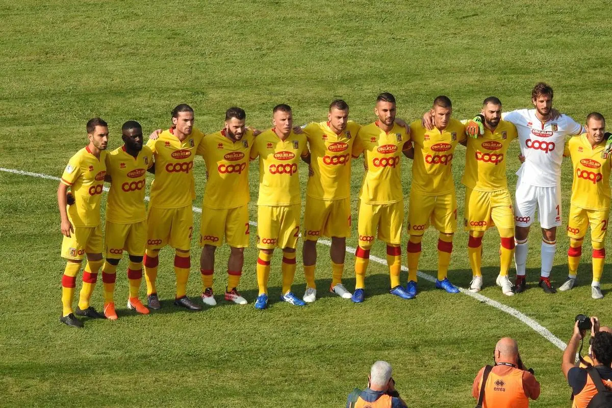 Calcio Serie C: Catanzaro-Teramo 2-1, decidono Nicastro e Kanoute nel primo tempo (con highlights)