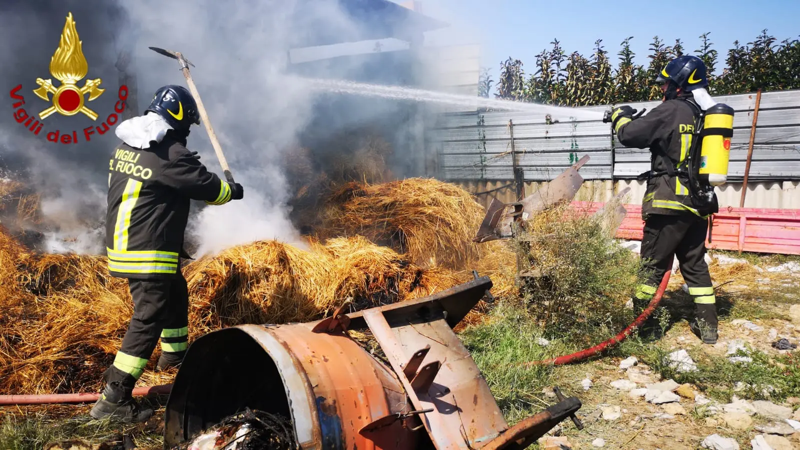 Crotone: divampato fienile, il tempestivo intervento dei VVF evitano incendio abitazione