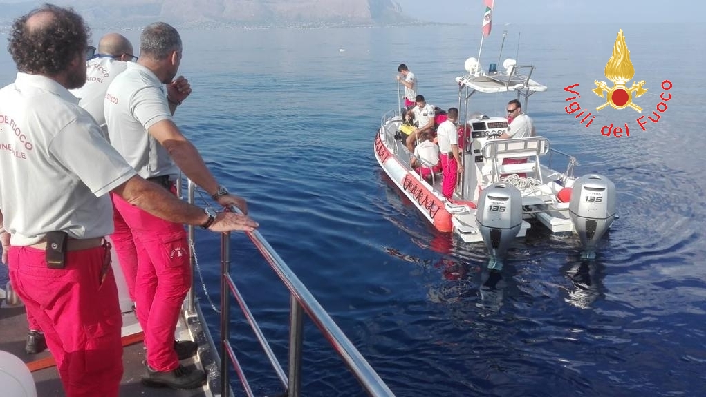 Isola delle Femmine (PA) i VVF della Calabria recuperamo sub disperso