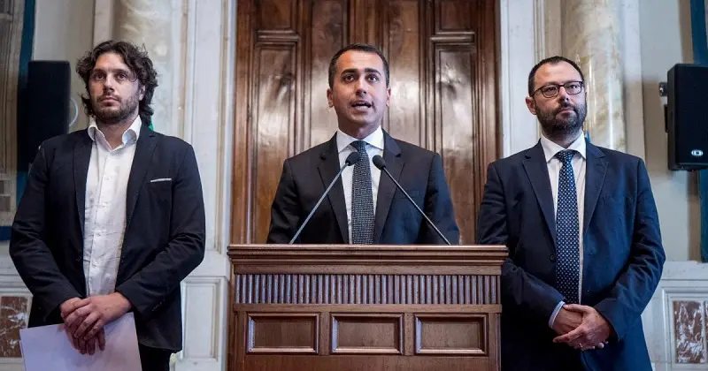 Governo, Di Maio prova a dettare le linee programmatiche ma il PD non accetta ricatti