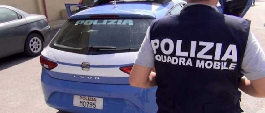 Milano, 31enne picchia la compagna: il figlio di 13 anni chiama la Polizia e lo fa arrestare
