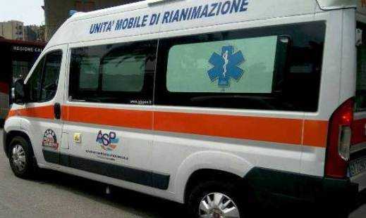 Incidente mortale: SS106 un morto e 2 feriti, sul posto i VVF, CC e Suem118