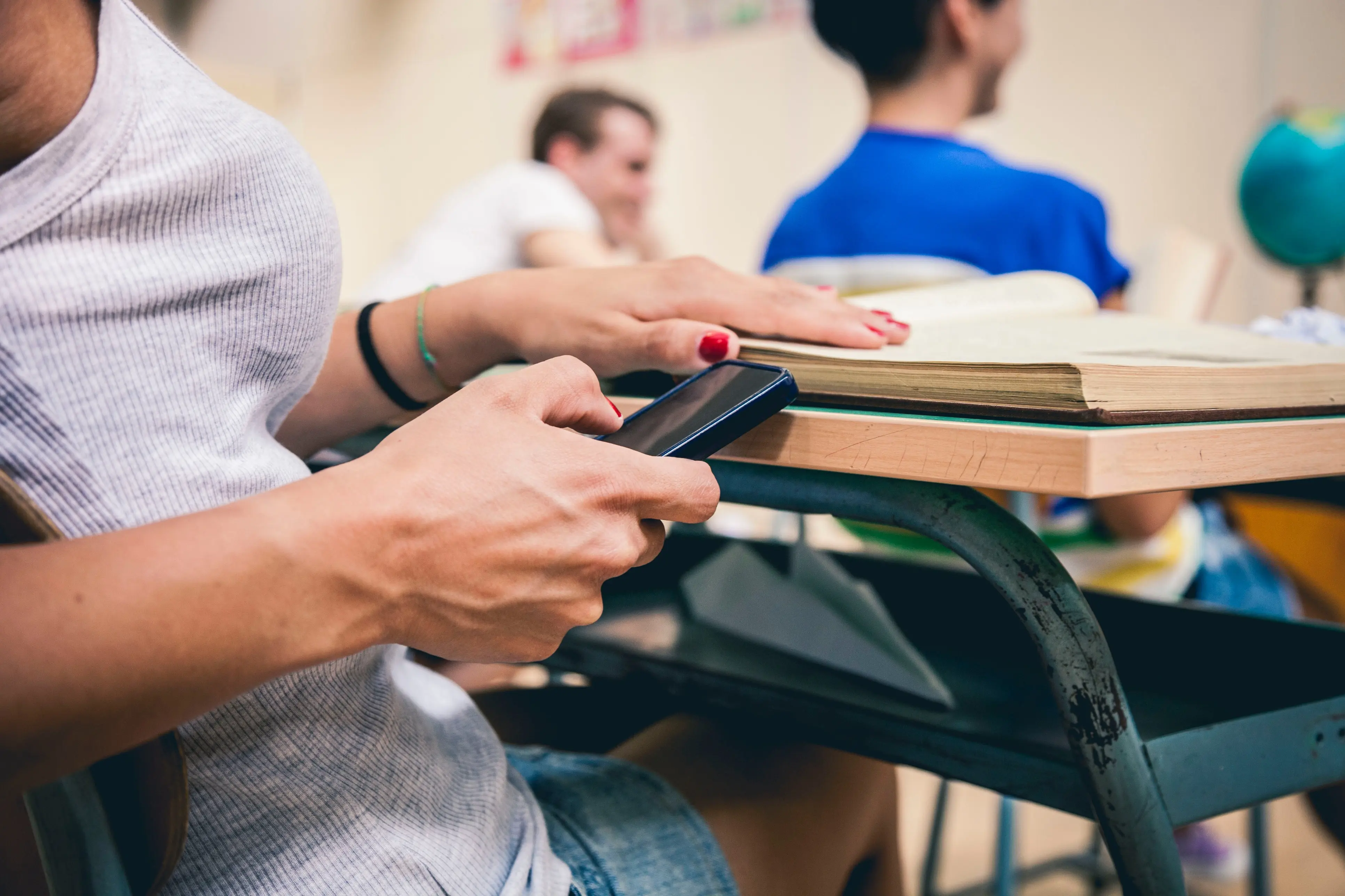 Università: test medicina; Consulcesi, record irregolarità. Auricolari-spia e documenti falsificati