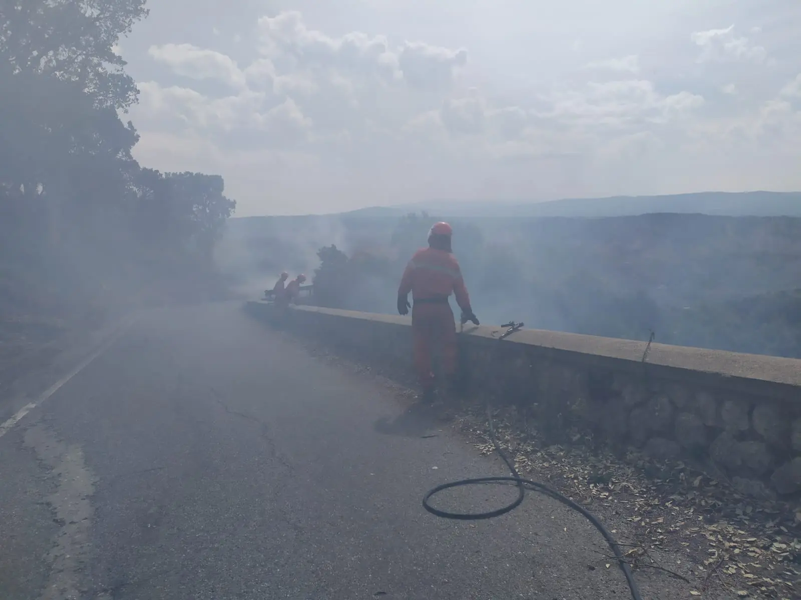 Tiriolo (CZ). Incendi: I Diavoli Rossi: evitano roghi a centri abitati