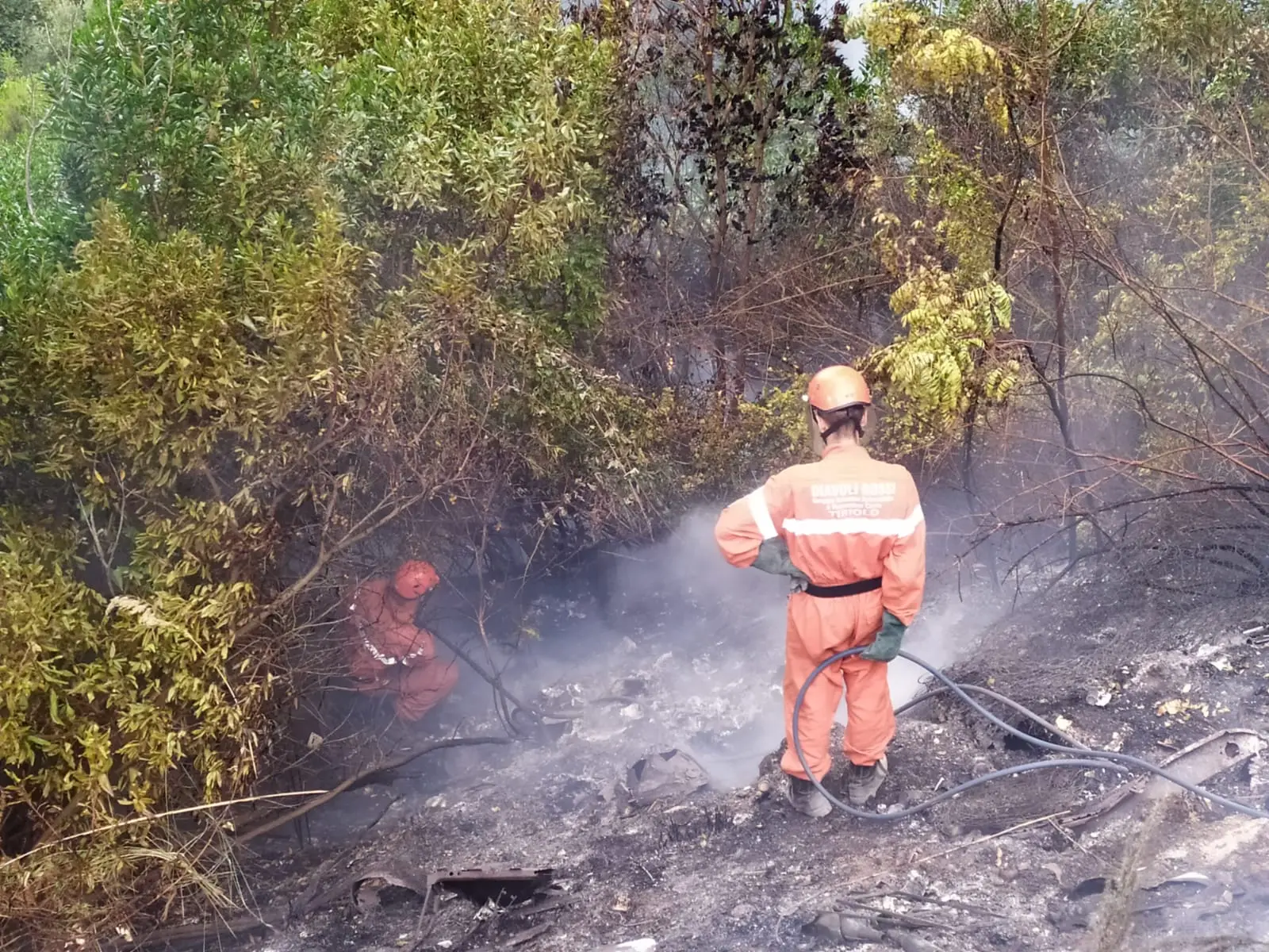 Tiriolo (CZ). Incendi: I Diavoli Rossi: evitano roghi a centri abitati