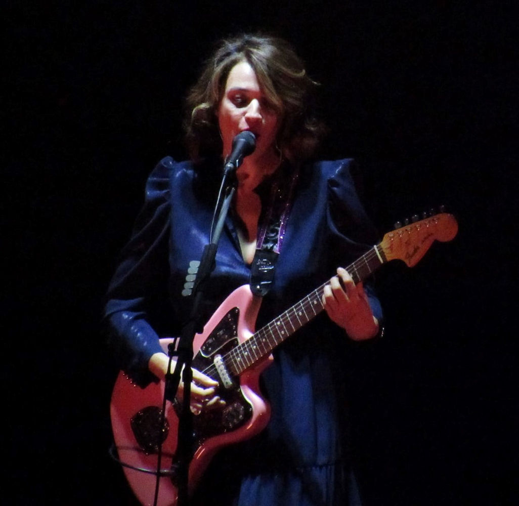In oltre 3omila per Carmen Consoli Che ha chiuso sul lungomare Falcomata’ (Foto)