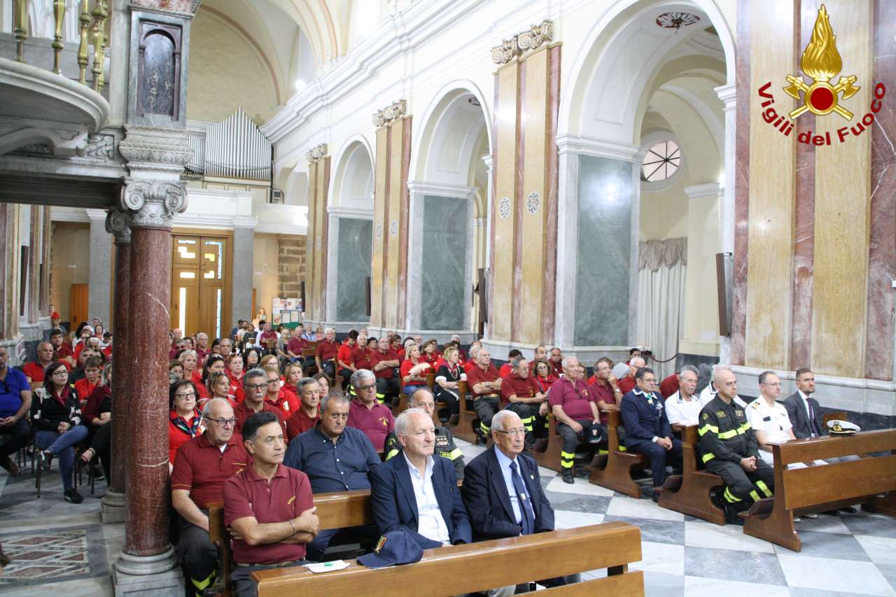 Crotone IV° Raduno Regionale Associazione Nazionale Vigili del Fuoco (Foto)