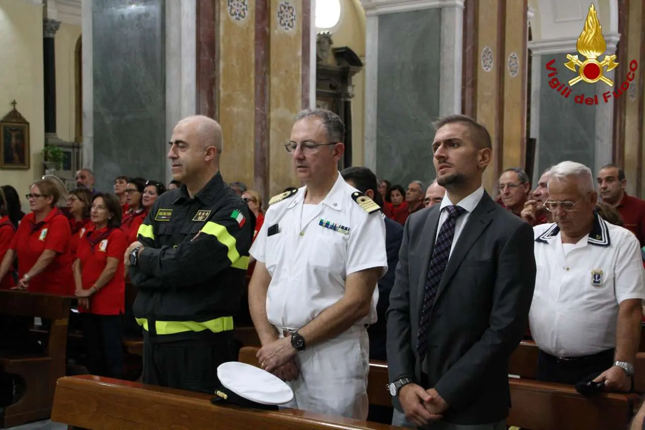 Crotone IV° Raduno Regionale Associazione Nazionale Vigili del Fuoco (Foto)