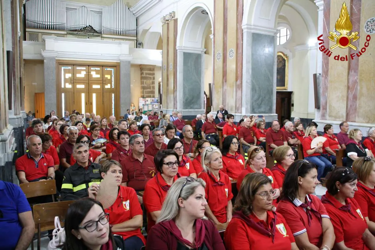 Crotone IV° Raduno Regionale Associazione Nazionale Vigili del Fuoco (Foto)