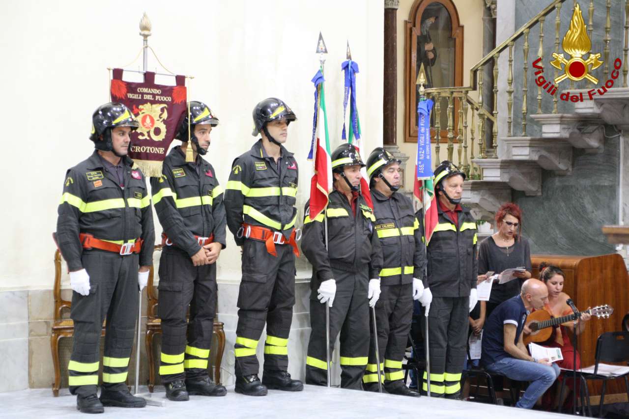 Crotone IV° Raduno Regionale Associazione Nazionale Vigili del Fuoco (Foto)