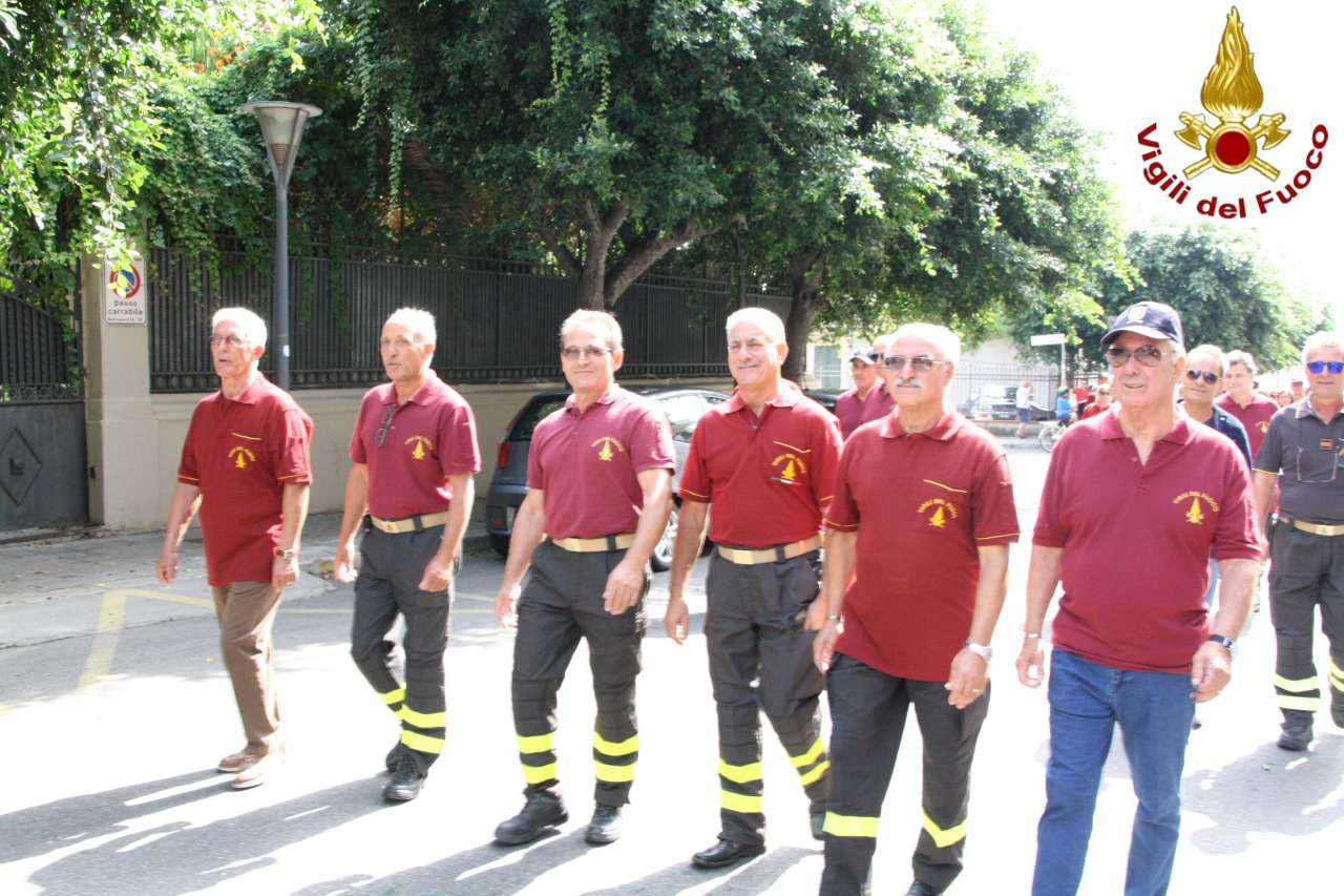 Crotone IV° Raduno Regionale Associazione Nazionale Vigili del Fuoco (Foto)