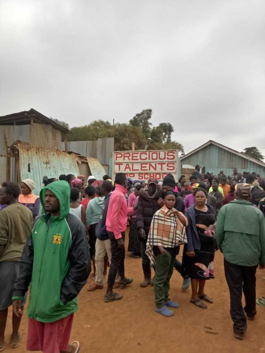 Nairobi, crolla una scuola elementare: morti 7 bambini, altri ancora intrappolati