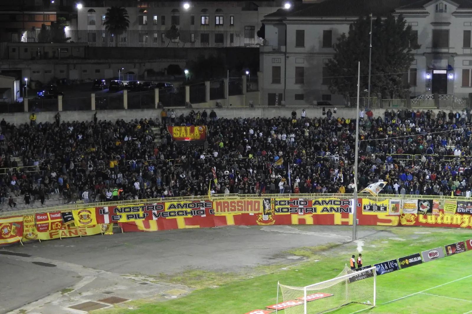 Calcio: Catanzaro-Rieti 2-0, la doppietta di Bianchimano vale il primato (con highlights)