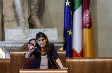 Roma, Raggi: AMA resta pubblica. Ma è preallarme rifiuti. oggi Salvini a sit-in Lega in Campidoglio