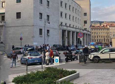 Uccisione poliziotti a Trieste le reazioni
