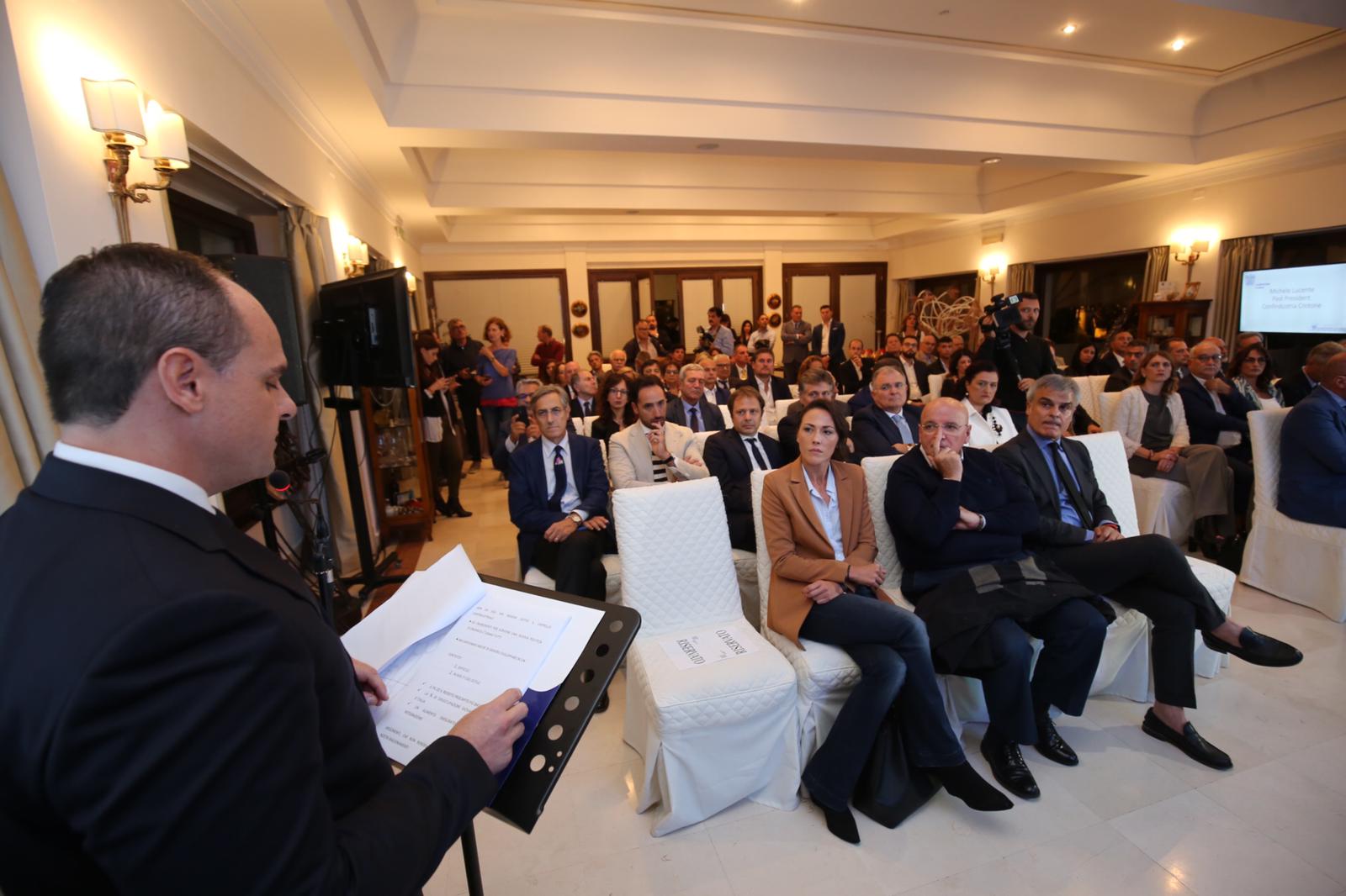 Oliverio da Crotone lancia un patto tra imprese, lavoro e istituzioni