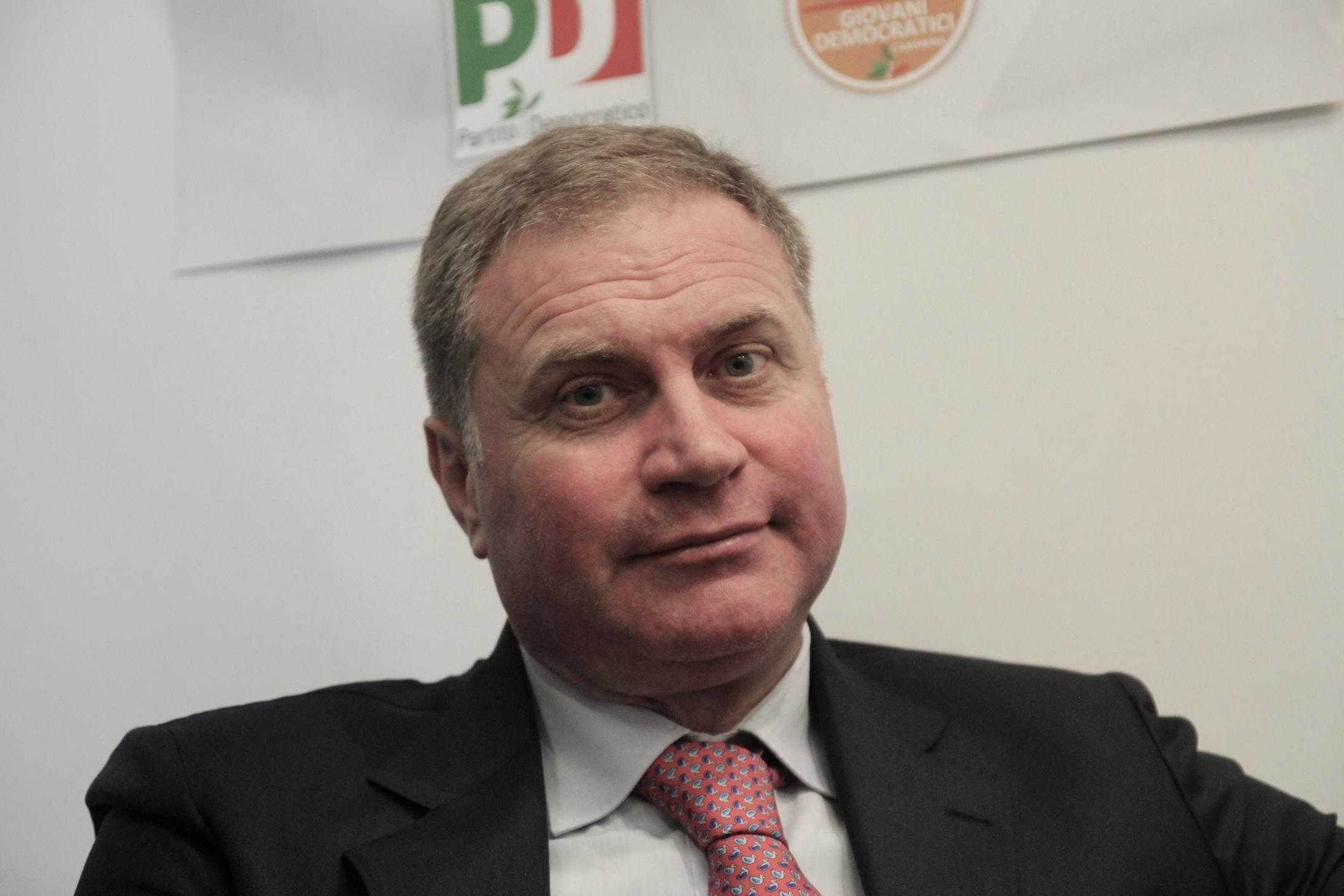 Calabria: Commissario Pd, facciamo politica, non i notai
