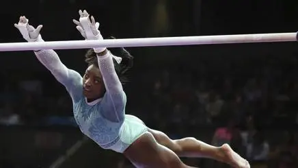 Mondiali di ginnastica, Simone Biles vince ancora l'Oro ora insegue il record