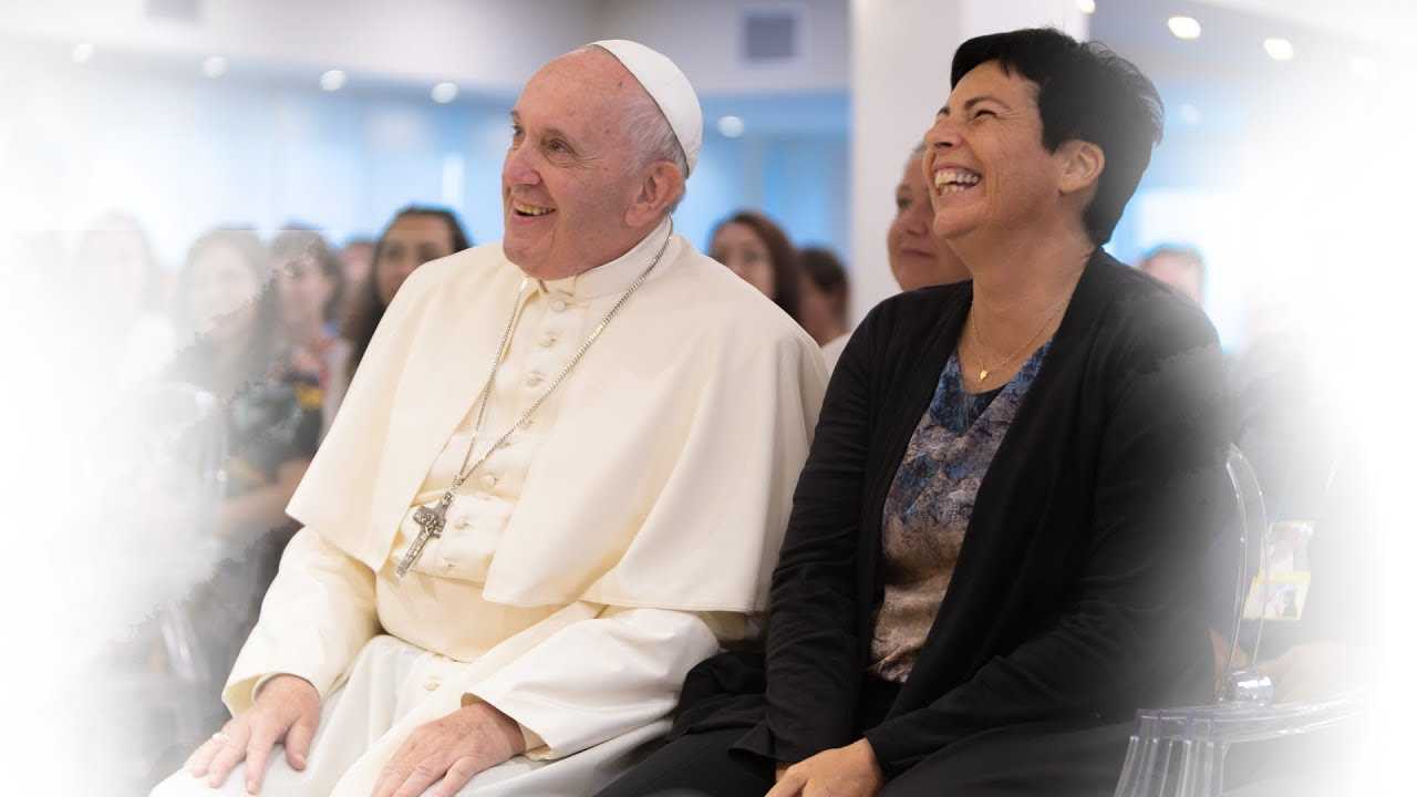 Chiara Amirante, i 25 anni di Nuovi Orizzonti e la visita del Papa. Sulla via di Damasco Rai 2
