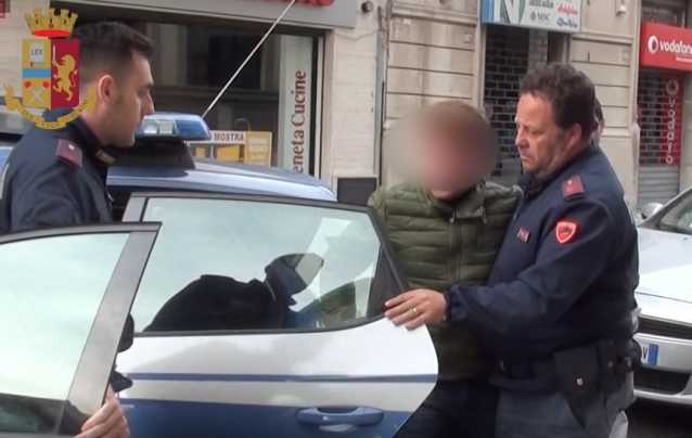 Rapinato incasso a dipendente tabaccheria, due arresti. Bloccati da Squadra mobile Reggio Calabria