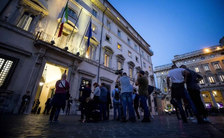 Governo, cambia la manovra. "Un risultato epocale", dice il ministro Bonafede