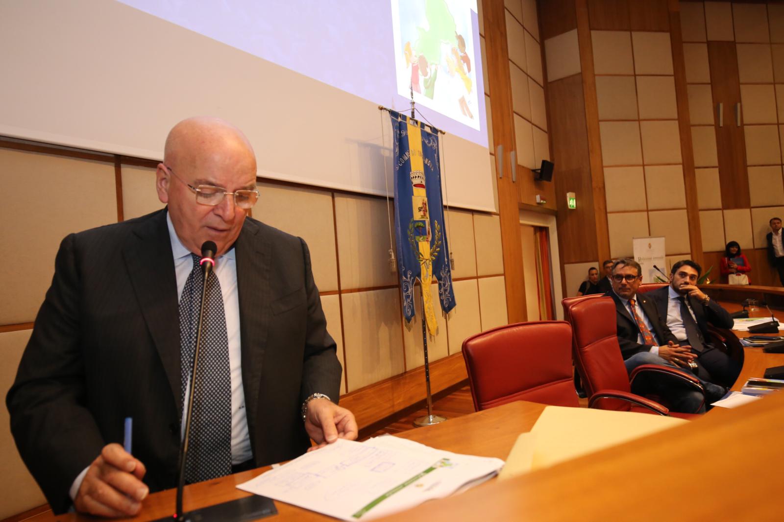 Calabria: Oliverio Garante per l'infanzia, un punto di riferimento