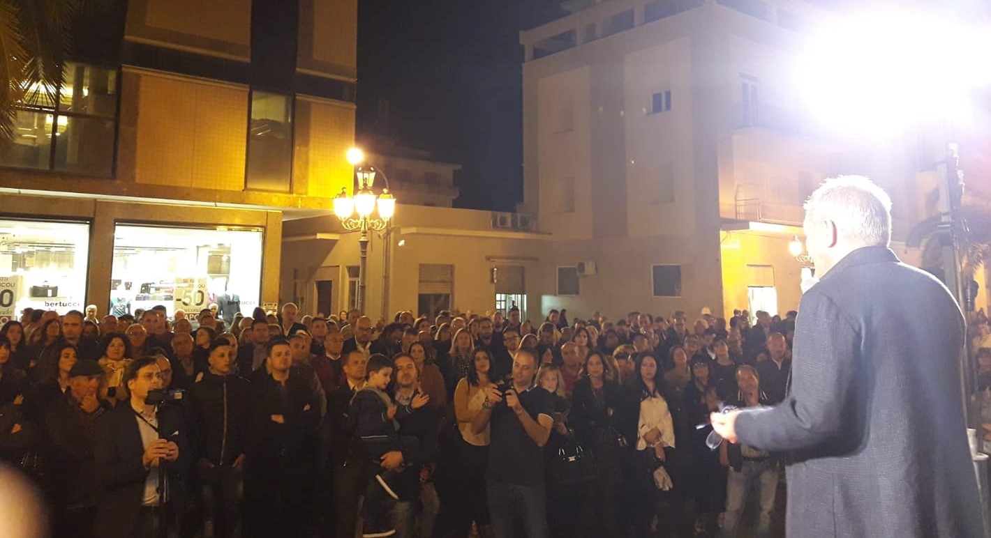 Bagno di folla per Ruggero Pegna, candidato a sindaco di Lamezia Terme