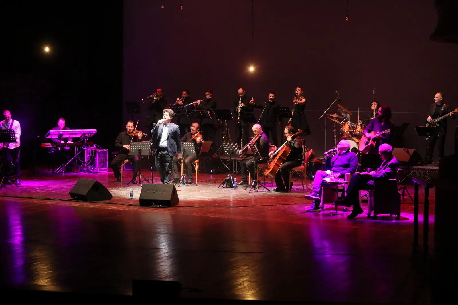 Con Gianmarco Carroccia e Mogol  rivive il mito di Lucio Battisti al Festival d’Autunno