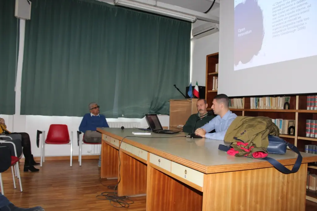 Lamezia Terme (CZ) Liceali a lezione di start up