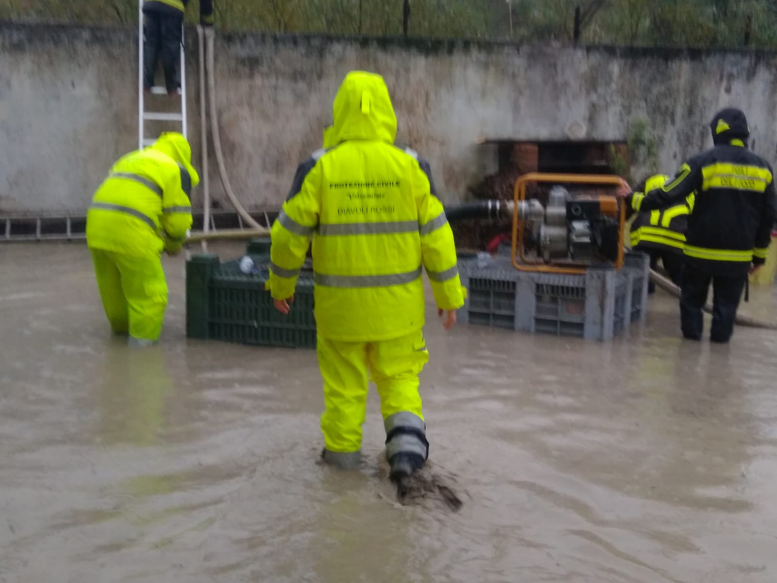 Maltempo: nubifragio in Calabria, allagamenti e disagi. Intervento VVF "aggiornamento" (Foto Video)