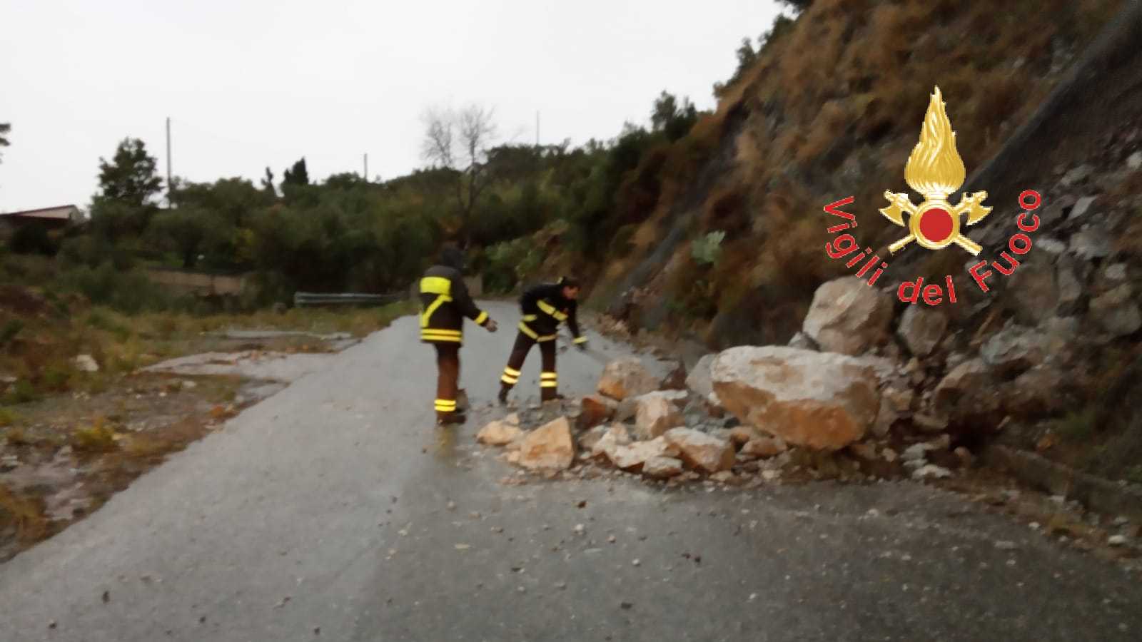 Maltempo: nubifragio in Calabria, allagamenti e disagi. Intervento VVF "aggiornamento" (Foto Video)