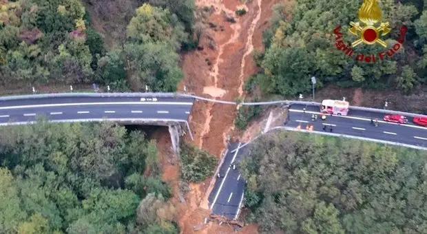 A26 chiusa, Toti: 'come in guerra, intervenga genio militare' (Video)