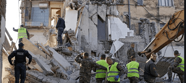 Terremoto: continua lo sciame sismico in Albania, almeno 20 morti e oltre 600 feriti