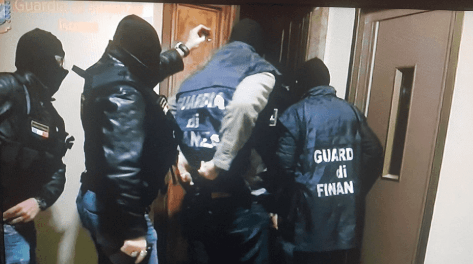 Lazio, Calabria e Sicilia, clan di narcotrafficanti con "batteria di picchiatori" 51 errasti
