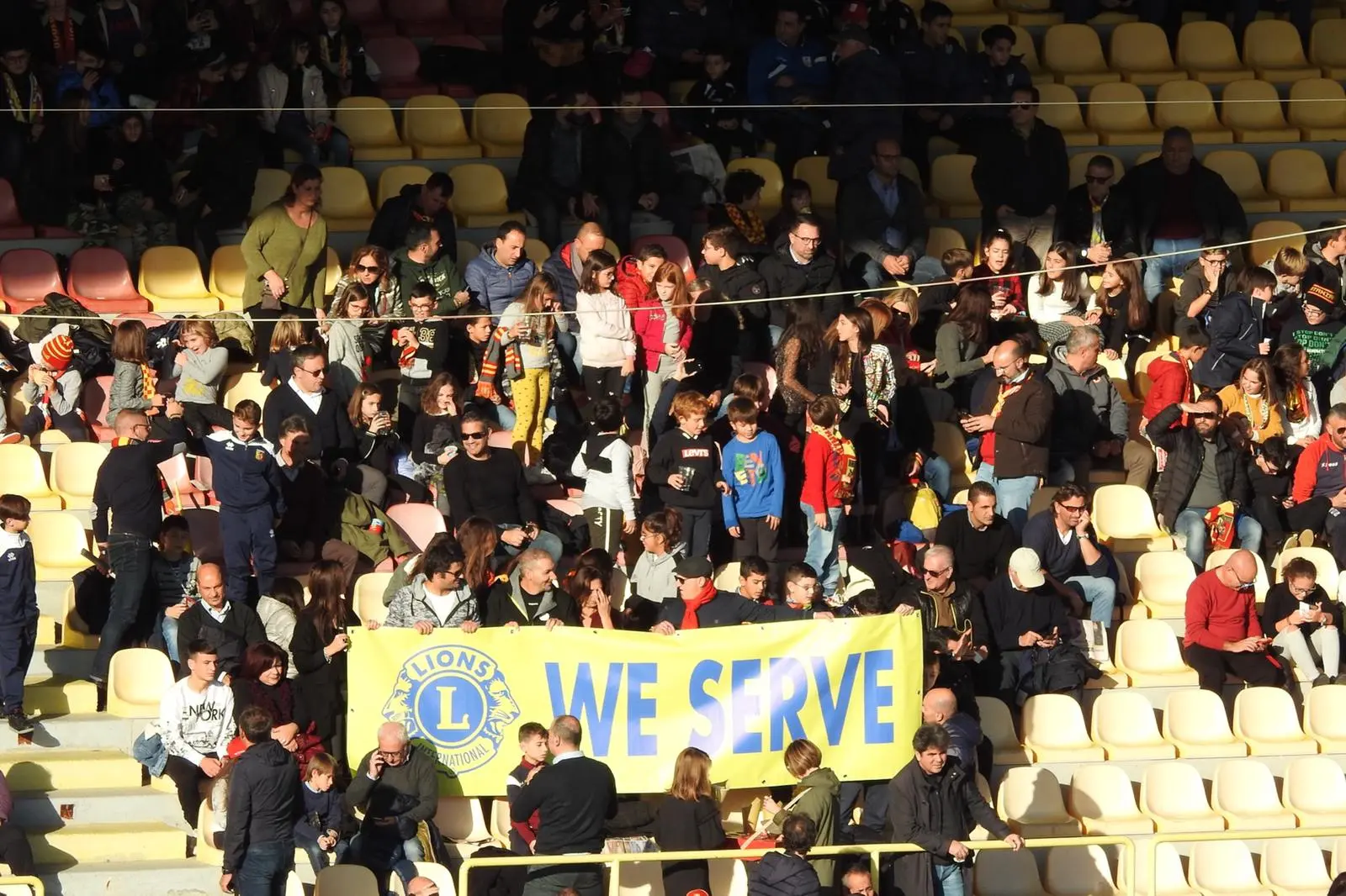 Calcio. Catanzaro-Ternana 1-3, giallorossi sconfitti nel finale (con highlights)