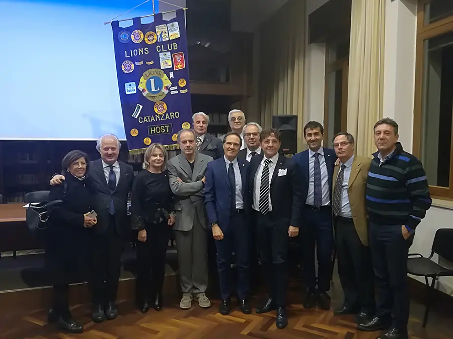 Il Lions Club Catanzaro Host promuove la conoscenza del territorio  grazie al volume dell'arch. Chim