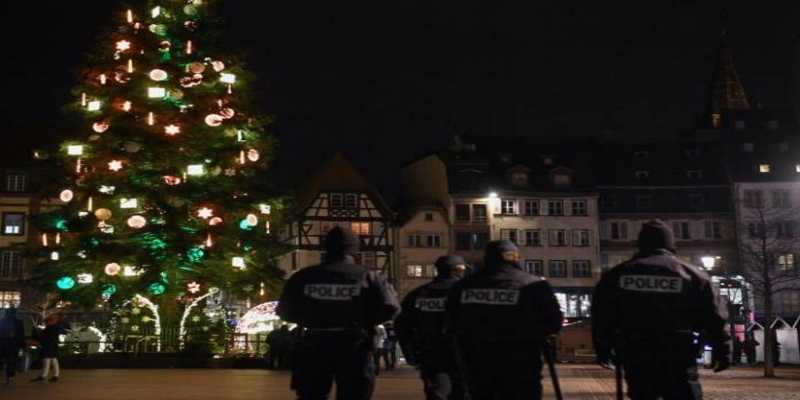 Strasburgo: Un anno dopo l'attentato al mercatino di Natale rende omaggio alle vittime