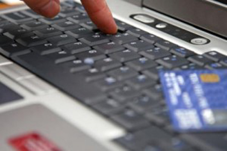 Calabria: Controlli in centro scommesse, sequestrati Pc