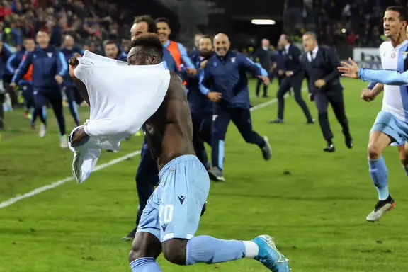 Serie A: Lazio vince a Cagliari Champions: Juve-Lione, Napoli-Barcellona e Atalanta-Valencia