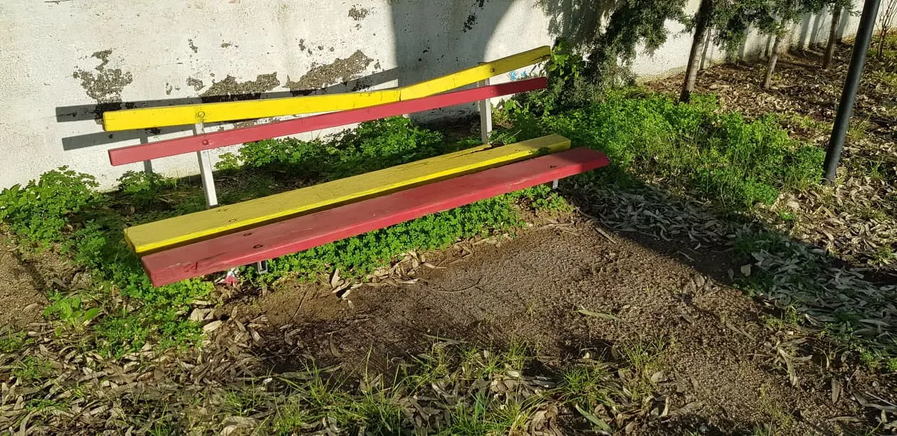 Nuovo campo di bocce.  Vandali ancora in azione, trafugate tre lastre di cemento