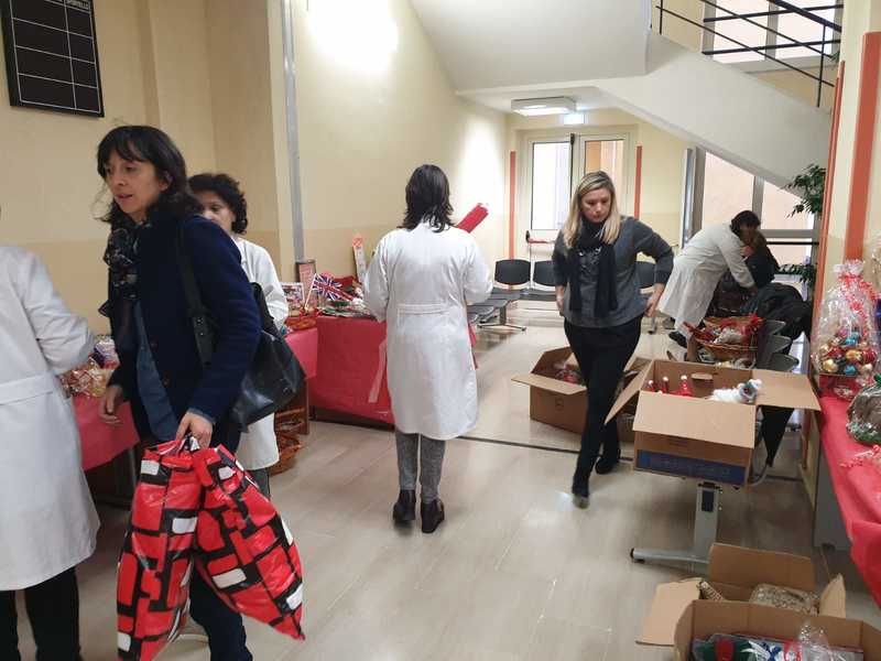 Natale solidale dell'I.C. Catanzaro Nord Est Manzoni (Video)