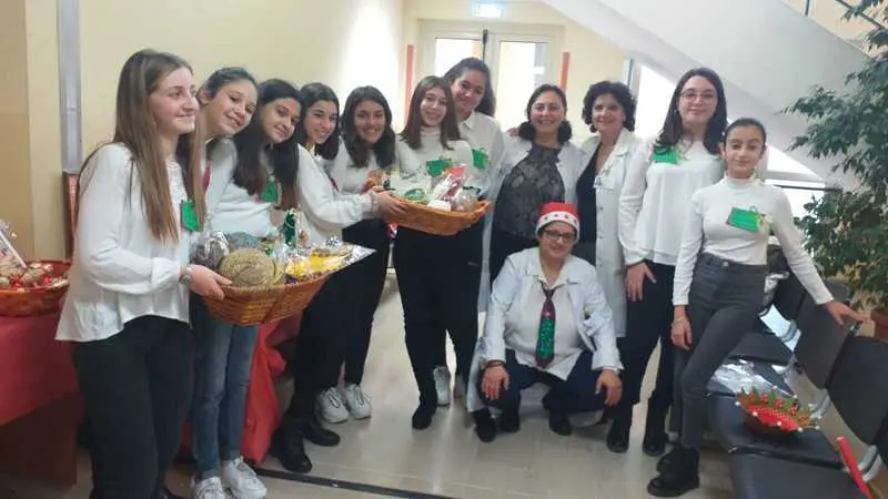 Natale solidale dell'I.C. Catanzaro Nord Est Manzoni (Video)