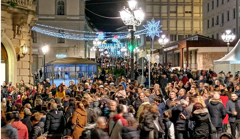 Catanzaro. Sarà Tre Volte Natale: Ecco il programma di domani. Trasporti e parcheggi