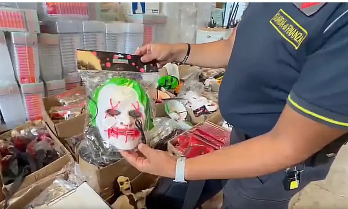 Halloween, maxi sequestro di prodotti contraffatti e non sicuri nel Catanese