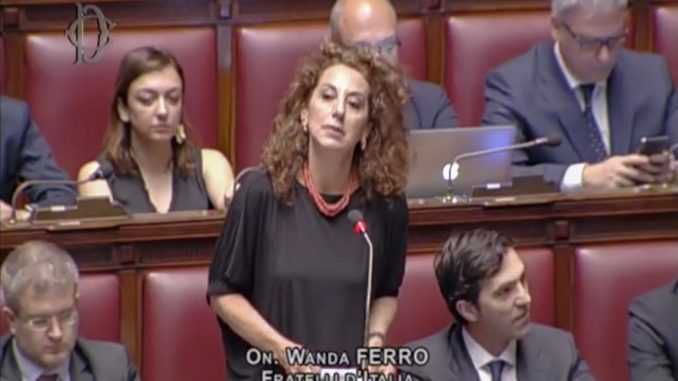 On. Wanda Ferro (FDI) propone tariffe aeree "sociali" per la Calabria, odg accolto dal Governo