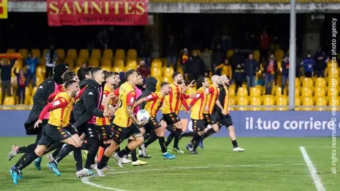 Calcio. Serie B: Bebevendo vince anche a Verona, poker Salernitana, colpo Crotone